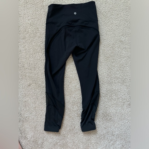 LULU LEMON SIZE 4 MESH CROPPED LEGGINGS BLACK - Picture 1 of 4